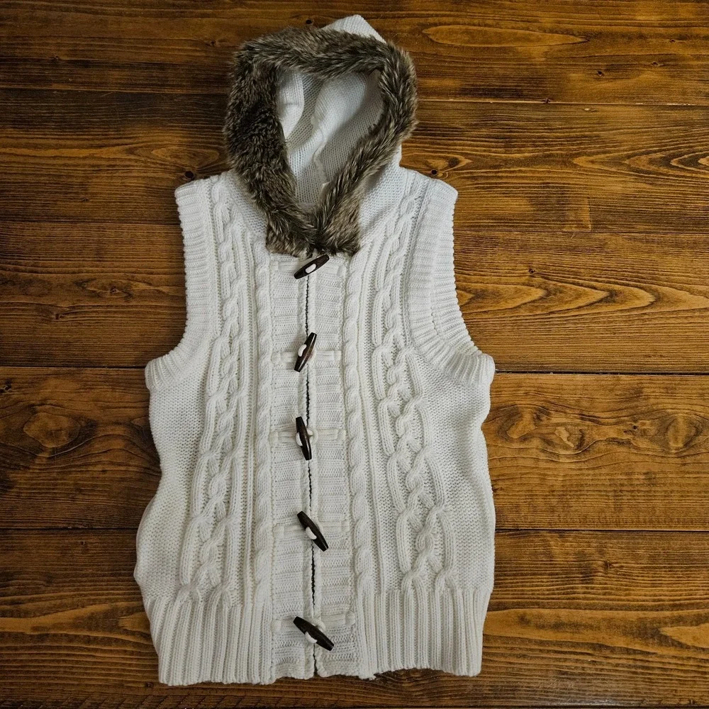 Red Camel Women's Hooded Cable Knit Sweater Vest Size‎ M Ivory White Faux Fur